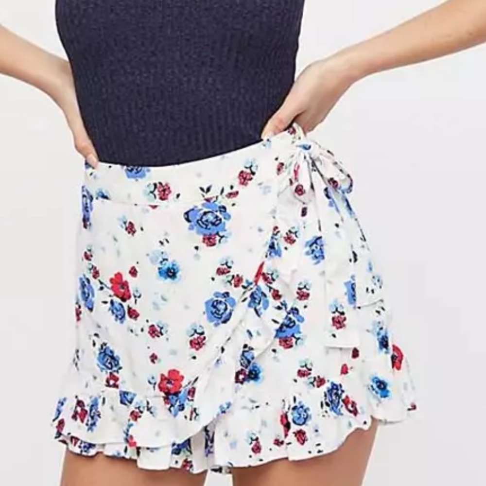 Free People Flirting Fleurs White Floral Mini Skort Short